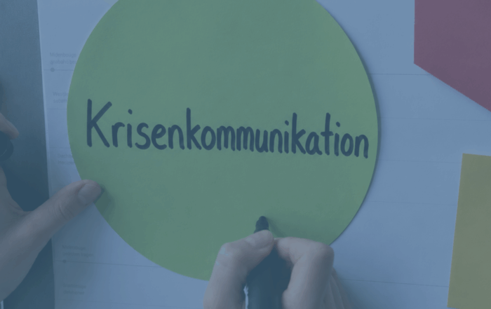 Krisenkommunikation für Stadtwerke: So macht ein Krisenhandbuch Unternehmen handlungsfähig, widerstandsfähig und krisenfest.